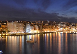 Central Apartment in St Julian's, Perfect for Families