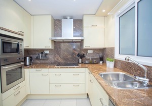 Central Sitges - sunny, terraces, 150m beach, Luxe, Free Wi-Fi, 100% Air Con