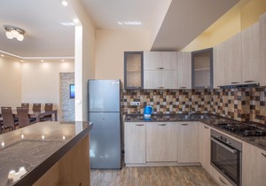 Central Yerevan 2 Bedroom Charming Apartment