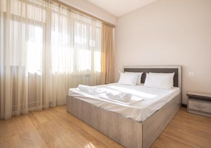 Central Yerevan 2 Bedroom Charming Apartment