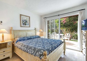 Centrally located villa with private pool