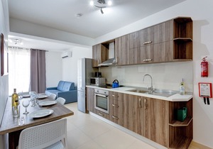 Centric and Modern Apartment close to Amenities