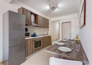 Centric and Modern Apartment close to Amenities
