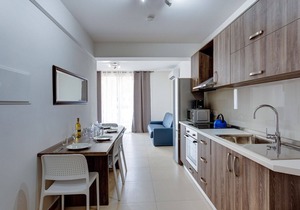 Centric and Modern Apartment close to Amenities