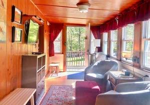 CH Adorable cottage in Franconia minutes from Cannon, Franconia Notch! Fire Pit, wifi, laundry