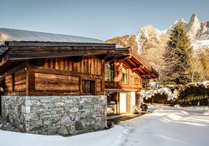 Chalet Entre Nous: charming three bedroom chalet in an idyllic location