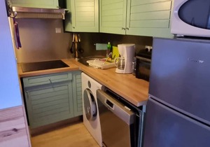 Chalet in Les Angles Center with Wifi, Barbecue, and Near Slopes