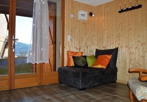Chalet in Les Angles Center with Wifi, Barbecue, and Near Slopes
