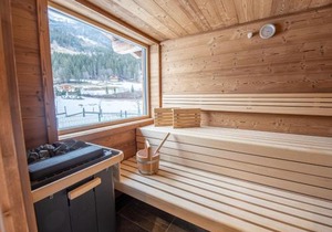 Chalet in Pinzgau near Ski Slopes & Sauna