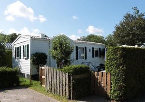 Chalet with a microwave, near Wadden Sea