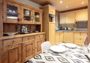 Chamois Apartment - an apartment that sleeps 8 guests in 4 bedrooms
