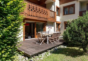 Chamois Apartment - an apartment that sleeps 8 guests in 4 bedrooms
