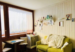 Charmant and romantic apartment just steps from the ski slopes, free Wi-Fi.