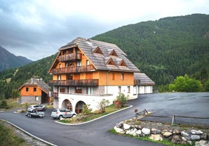 Charmant Chalet 6 Pers. avec Terrasse et Parking - Résidence Les Chalets de Praroustan, Pra Loup 1500 - FR-1-504-364