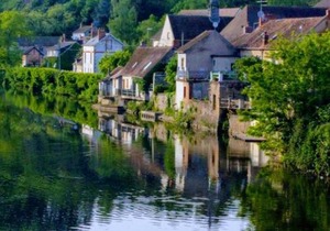 Charmante maison du 15e siècle avec jardin, au cœur d'un village médiéval - FR-1-489-29