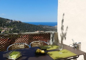 CHARMING HOUSE BEAUTIFUL SEA VIEW AND MOUNTAIN "WIFI. CLASS 3 *