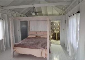 Charming 1-Bed Cottage in Codrington