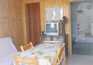 Charming And Comfortable House Between Mountains And Beaches. Pets Welcome