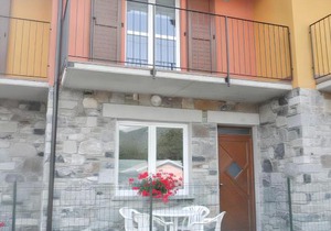 Charming apartment in Livo 70 m² with mountain view
