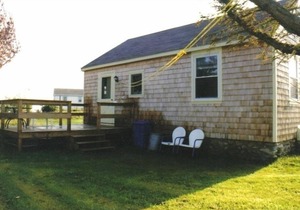 Charming Block Island Cottage with Pond