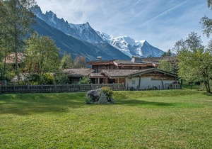 Charming chalet in Chamonix, 6 bedrooms, garden, parking, wifi
