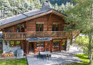 Charming chalet in Chamonix, 6 bedrooms, garden, parking, wifi