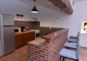 Charming Cottage with Pool, Large Garden, and Family Amenities in Peaceful Countryside