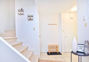 Charming Duplex 2 bedroom Downtown Montreal w/Netflix +Workspace+ Balcony +View