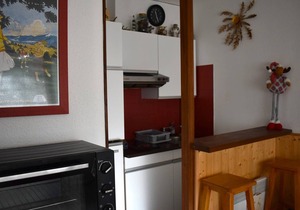 Charming Studio with Terrace, Golf View & Parking in Font-Romeu