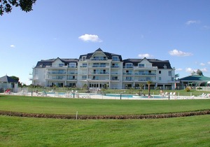 Charming apartment with dishwasher located at a golf course