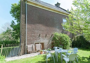 Charming house in Easterlittens on a Frisian farm