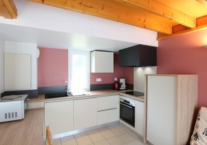 "Charming House near Beach: 3BR, Terrace, BBQ, Pet-Friendly, Parking, WiFi"