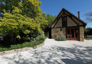 Charming Individual cottage" La Petite Grange" for maximum 4 people