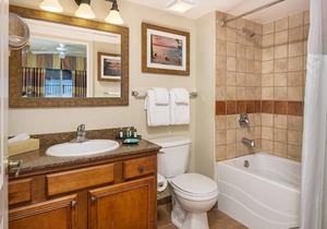 Charming Lodge-Style Resort with Something to do in Every Season!