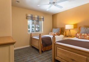 Charming Lodge-Style Resort with Something to do in Every Season!