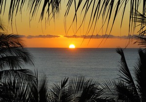 ** Charming Oceanfront Coral Baja Resort Condo With Great Sunrise Beach Views **
