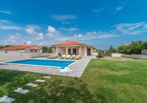 Charming Villa Amalia near the beach with private pool.