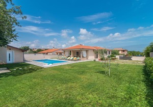 Charming Villa Amalia near the beach with private pool.