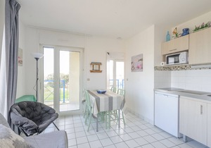Châtelaillon-Plage: Sea view apartment for 2 with pool