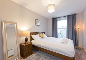 City Centre Apt 10-min walk to Temple Bar Sleeps 4