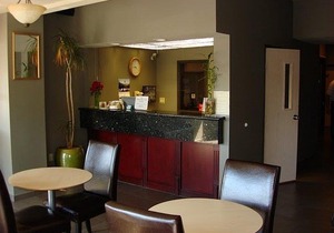 Clackamas Inn and Suites