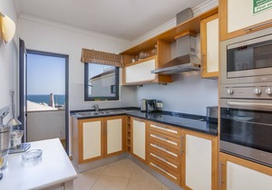 Clube do Monaco Cozy Sea View 1-bed Apartment in Heart of Town