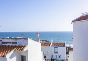 Clube do Monaco Cozy Sea View 1-bed Apartment in Heart of Town