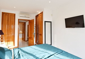 Cluster villa with sea view and roof terrace