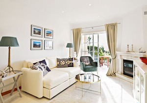 Cluster villa with sea view and roof terrace