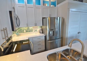 Coastal Chic with Premium Internet at Studio 589!