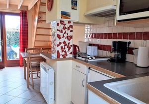 Coastal Getaway with Pool, Tennis & Beach Nearby