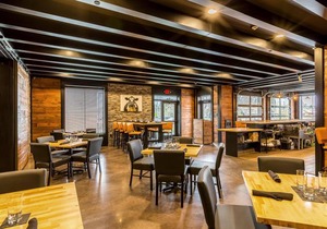 Cobblestone Hotel & Suites - Stevens Point