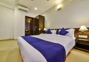 Collection O 30083 The Sapphire Comfort Hotel