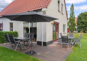 Comfort 10-person villa in the holiday park Landal Kasteeldomein De Cauberg